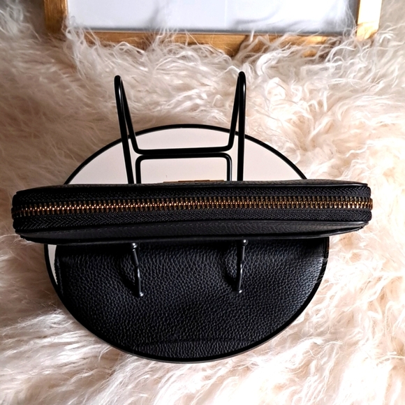 Tory Burch NWOTs Britten Zip Continental Wallet & ID - Picture 4 of 15